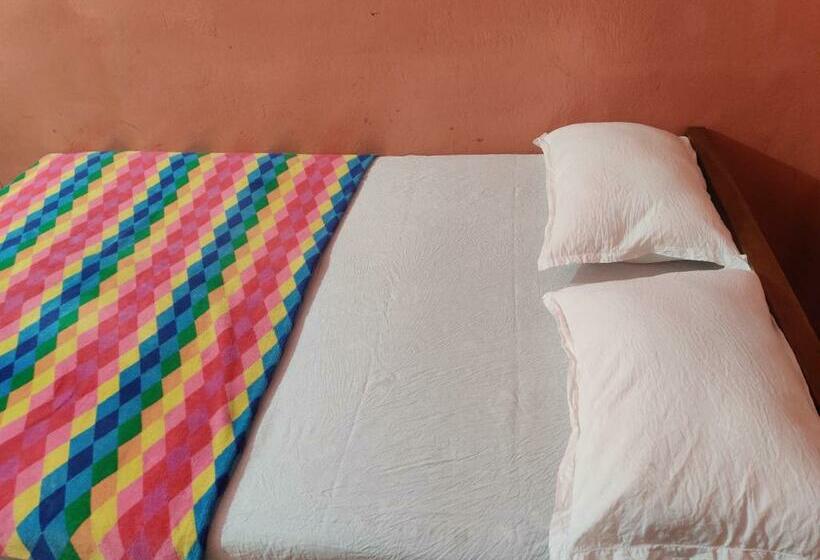 בית מלון כפרי Sri Durga Lodge