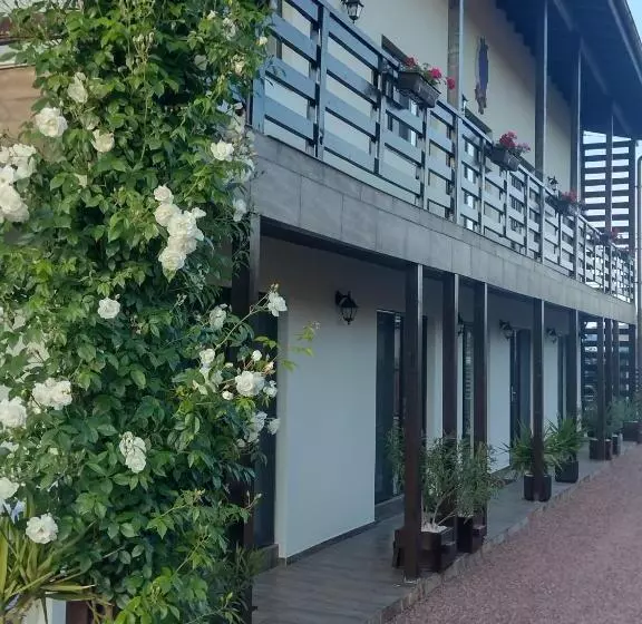 ペンション Casa Mura