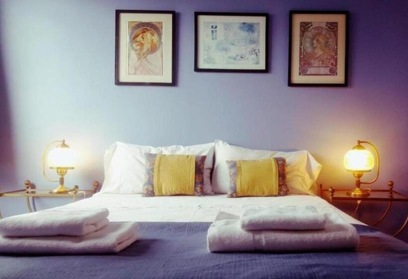 هاستل Flor Austral