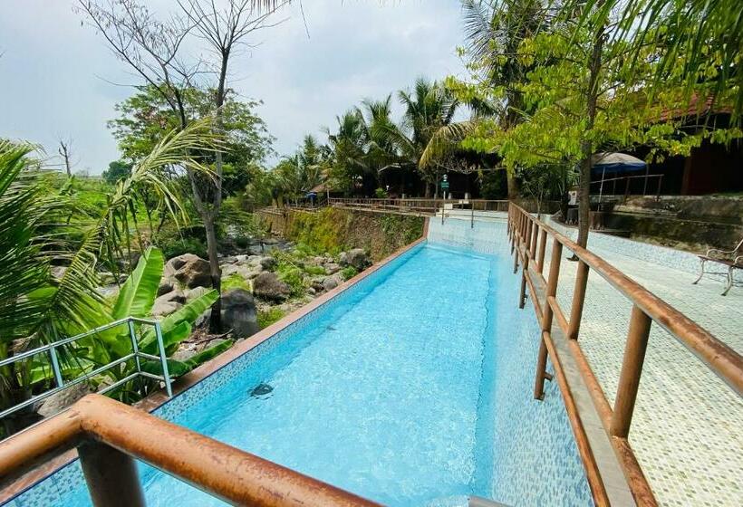 Hotel Dan Gazebo Syariah Pinggir Kali Prigen Redpartner