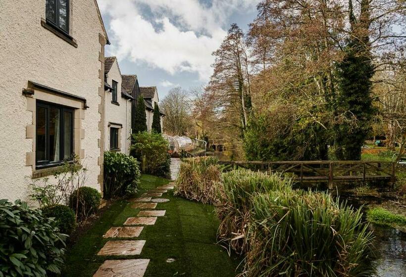 Hotel Wild Thyme & Honey