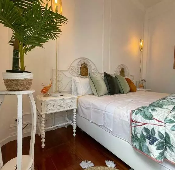 پانسیون Open Door Loft