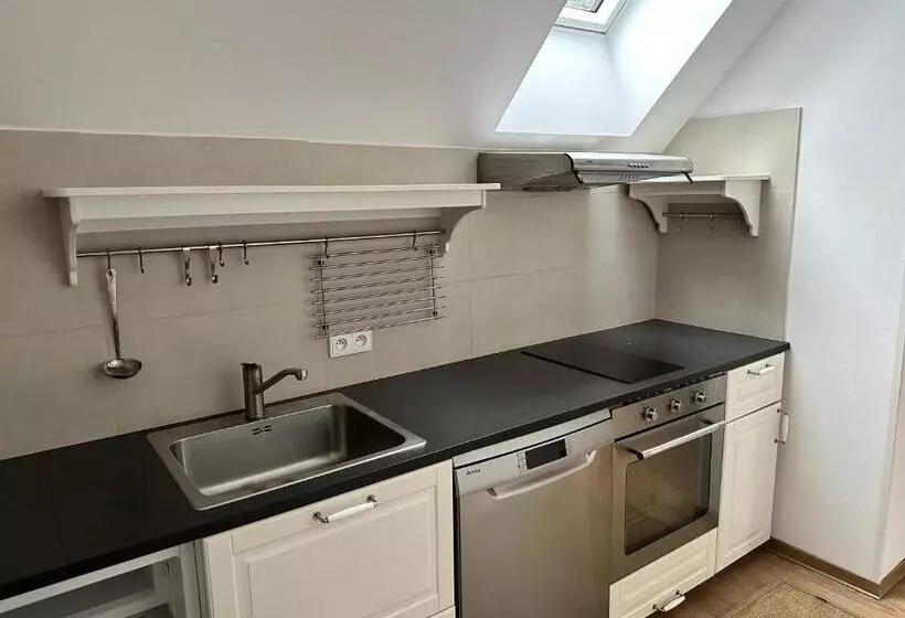 Majatalo Penzion Apidae