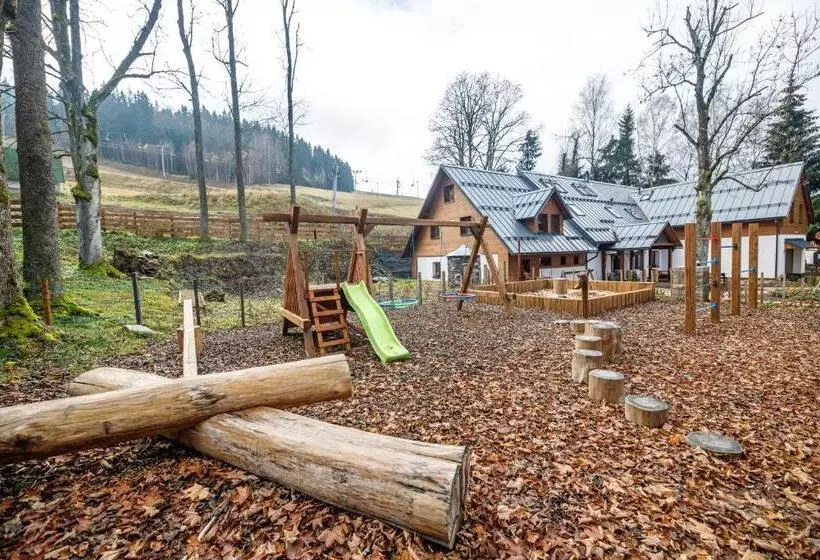 Majatalo Penzion Apidae