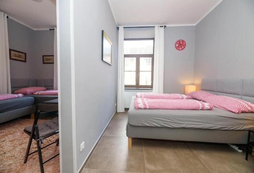 Panzió Penzion Apidae