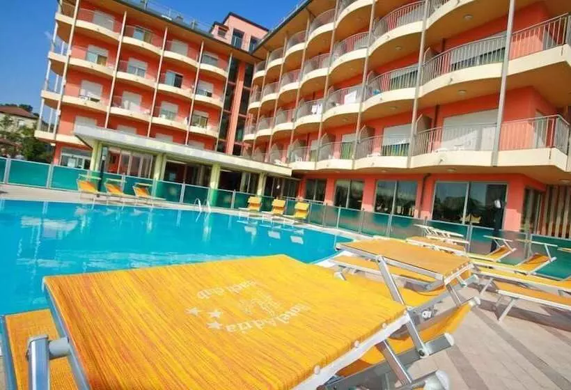 ホテル Adria Beach Club