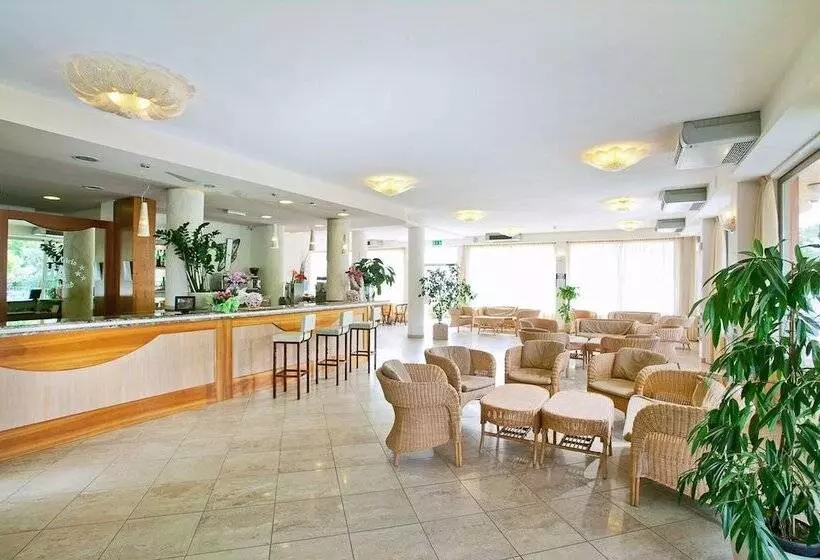 ホテル Adria Beach Club