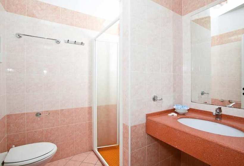 فندق Adria Beach Club