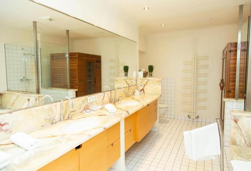 Отель Brauhaus Breznik