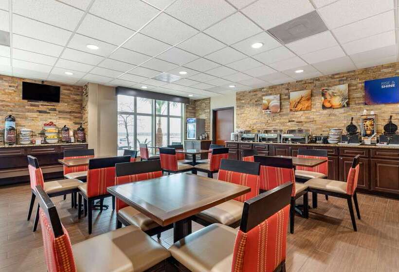 בית מלון כפרי Comfort Inn & Suites Lakeside