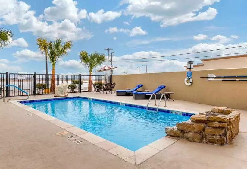 בית מלון כפרי Comfort Inn & Suites Lakeside