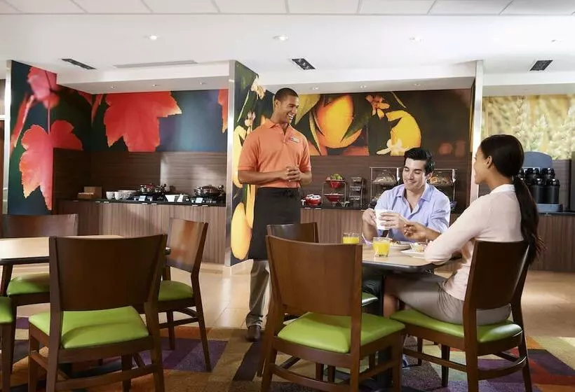 Отель Fairfield Inn & Suites By Marriott Fort Walton Beach West Destin