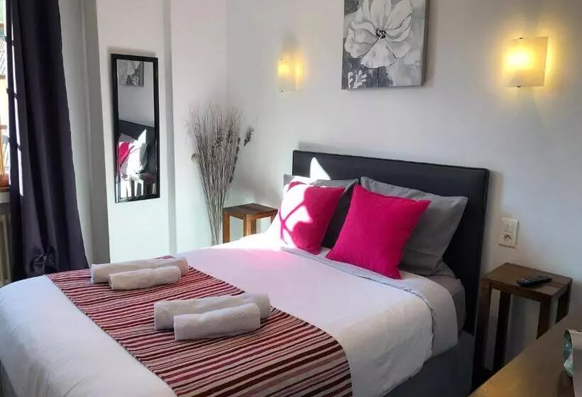 בית מלון כפרי Le Tivoli