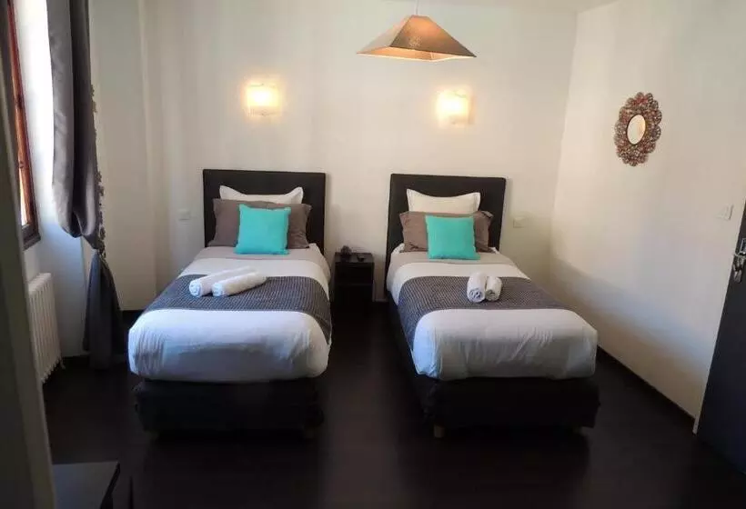 בית מלון כפרי Le Tivoli