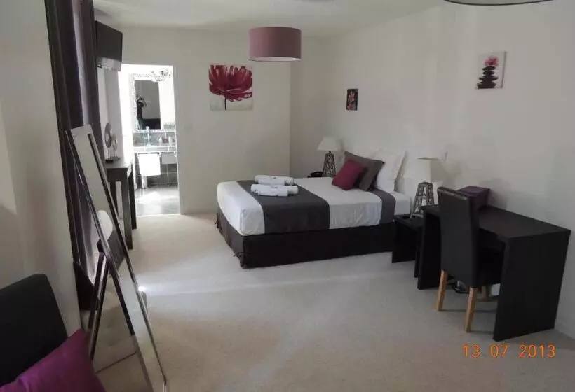 בית מלון כפרי Le Tivoli