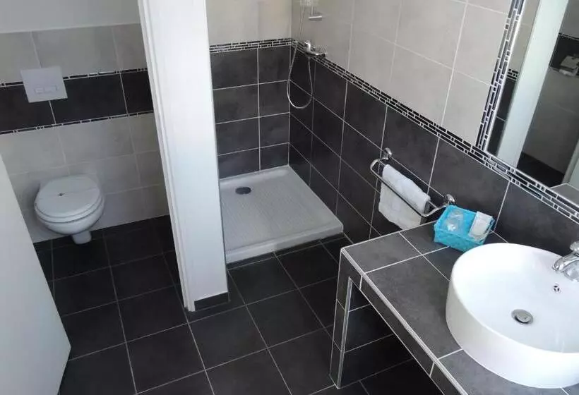 בית מלון כפרי Le Tivoli