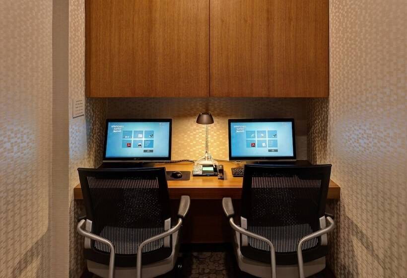 호텔 Springhill Suites By Marriott Wichita Airport