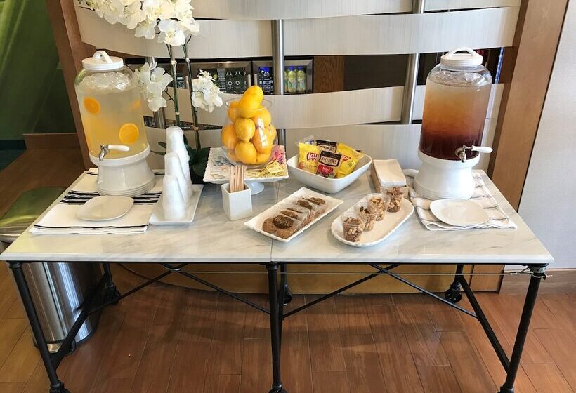 호텔 Springhill Suites By Marriott Wichita Airport