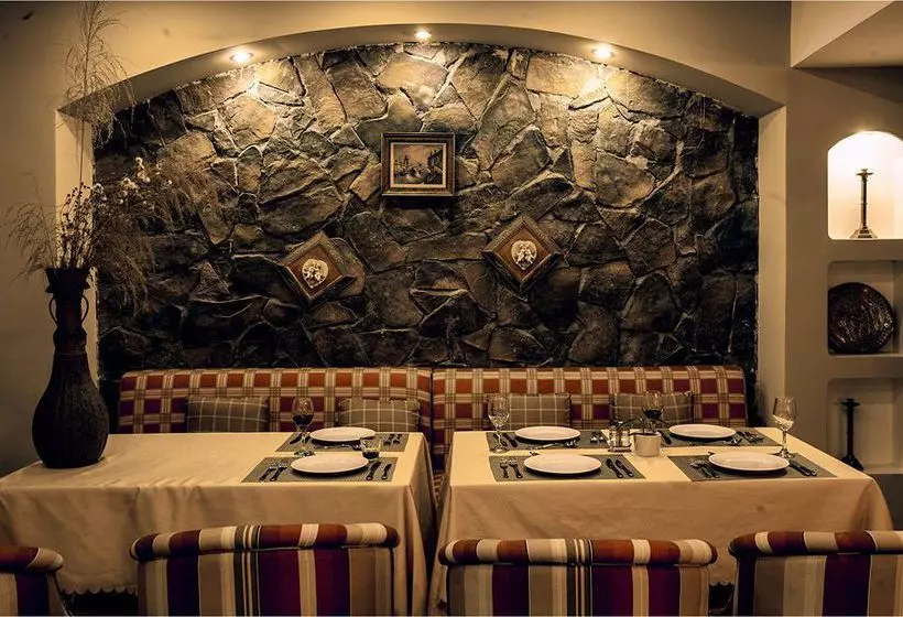 هتل Yangshuo Michael's Inn And Suites