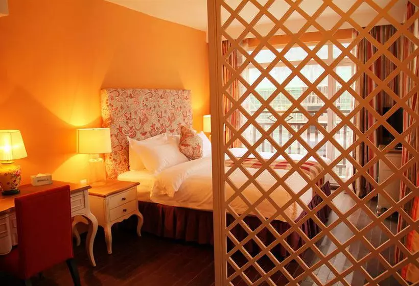 هتل Yangshuo Michael's Inn And Suites