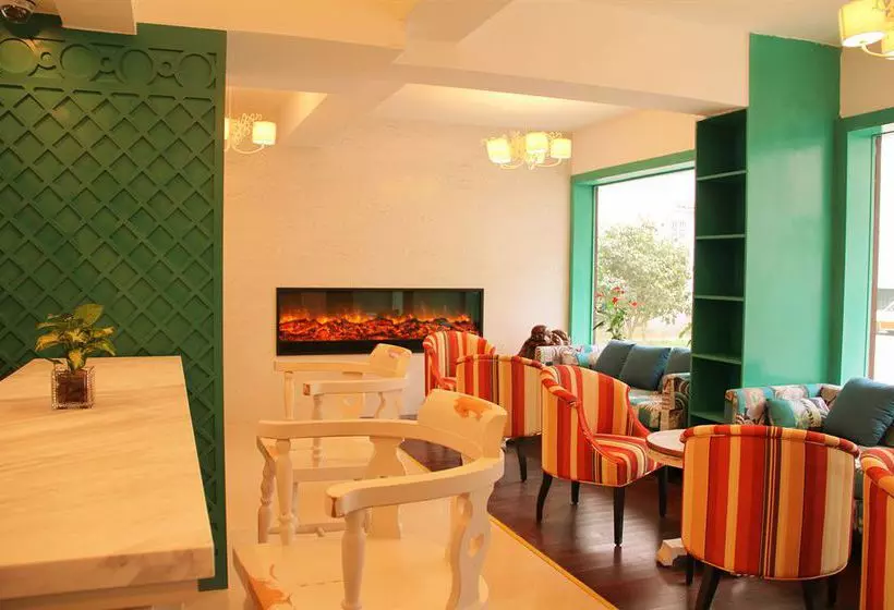 هتل Yangshuo Michael's Inn And Suites