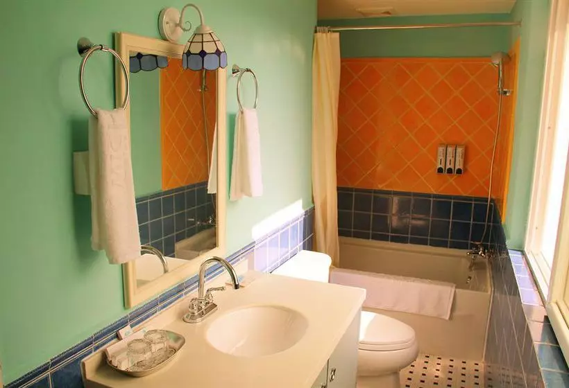 هتل Yangshuo Michael's Inn And Suites