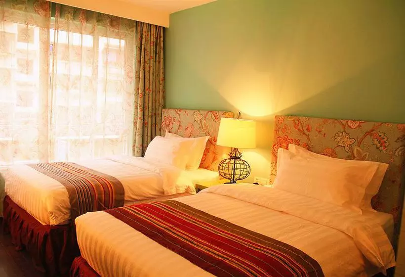 هتل Yangshuo Michael's Inn And Suites