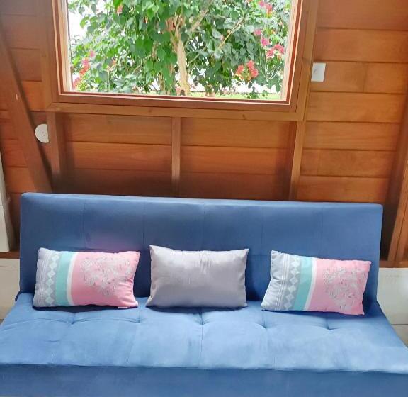 Bungalow Charmant A Chateau Gaillard Avec Piscine Partagee