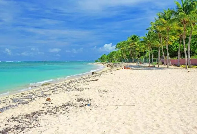 Bungalow Charmant A Chateau Gaillard Avec Piscine Partagee