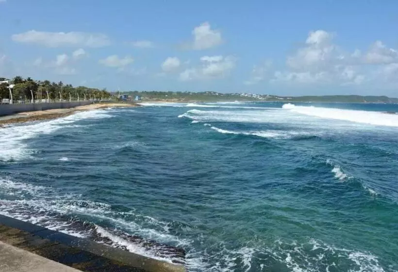Bungalow Charmant A Chateau Gaillard Avec Piscine Partagee