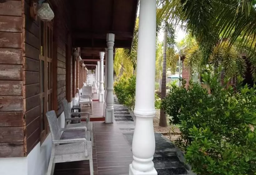 ホテル Elegant Green Beach Resort