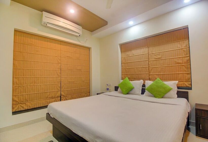 בית מלון כפרי Fab Four Seasons