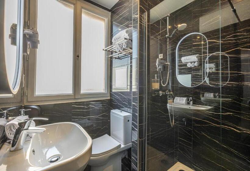 בית מלון כפרי The Originals Boutique, Hôtel Le Marignan,le Havre Centre Gare