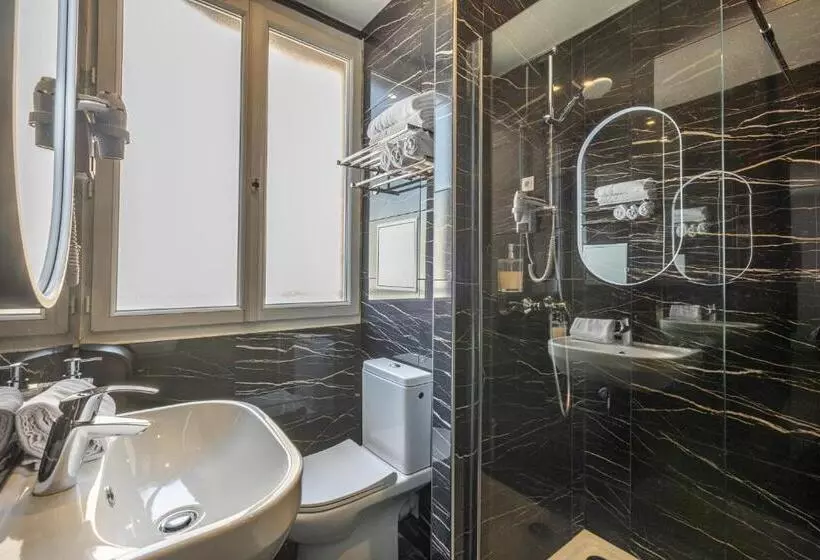 Hotelli The Originals Boutique, Hôtel Le Marignan,le Havre Centre Gare