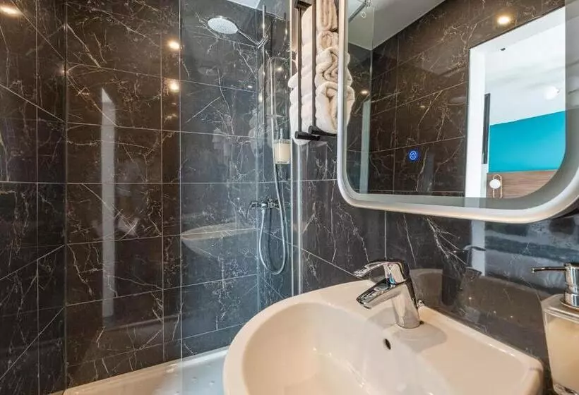 Hotelli The Originals Boutique, Hôtel Le Marignan,le Havre Centre Gare