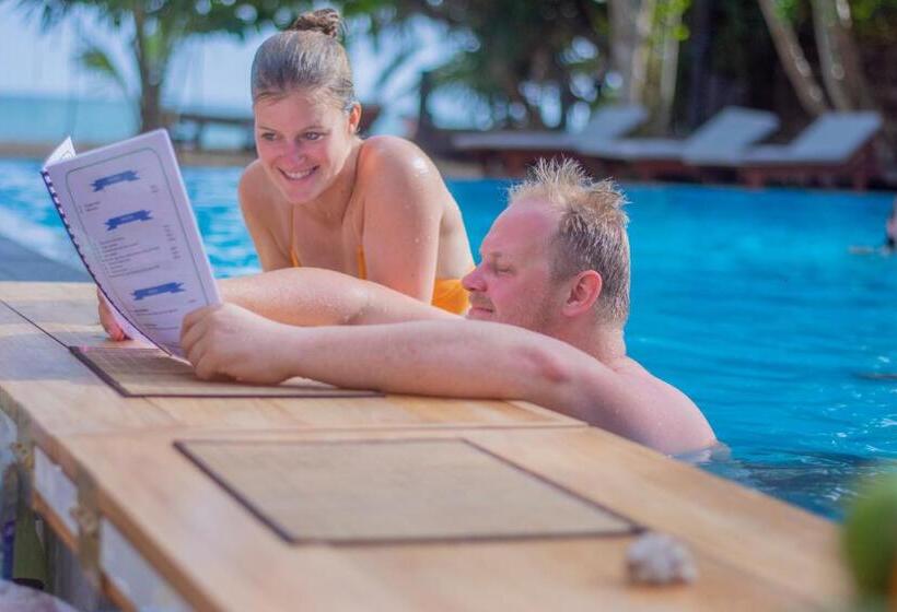 호텔 Marakolliya Beach Resort