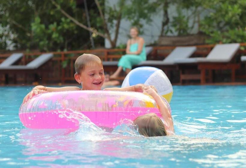 호텔 Marakolliya Beach Resort