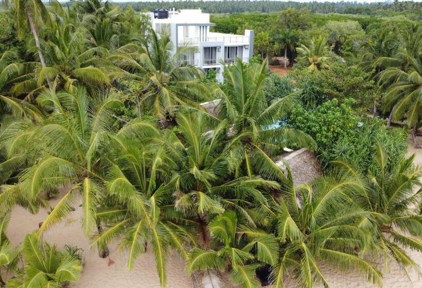 호텔 Marakolliya Beach Resort