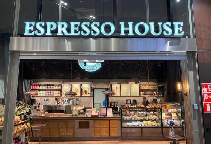 Luxury Skyscraper Apartment With Amazing View Over Helsinki