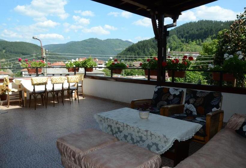 ペンション къща за гости солакови