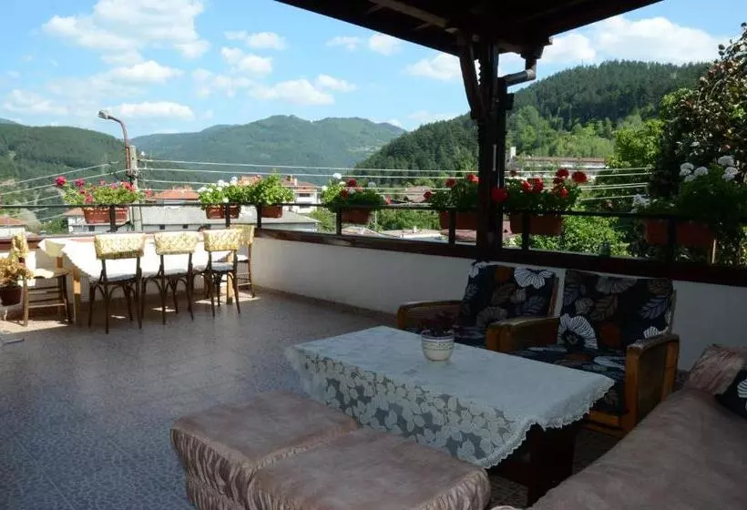 ペンション къща за гости солакови