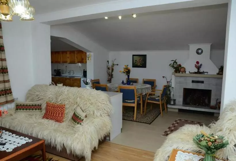 ペンション къща за гости солакови