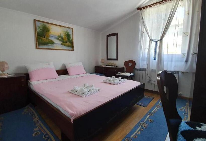 ペンション къща за гости солакови