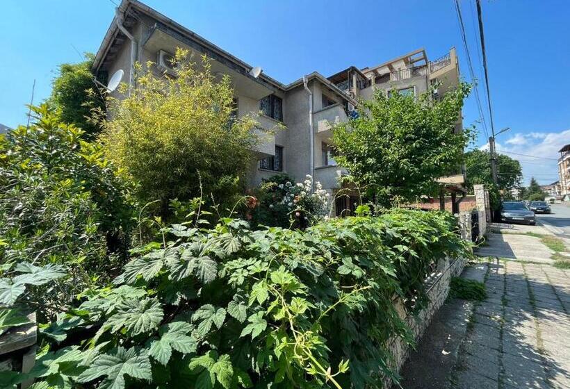 ペンション Izgrev Sarafovo