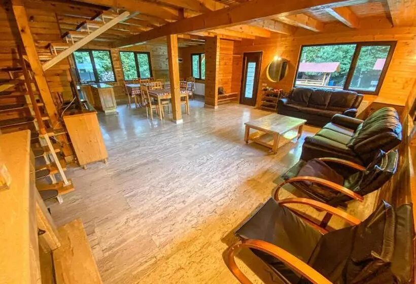 Pensiunea La Rus I Si Ii