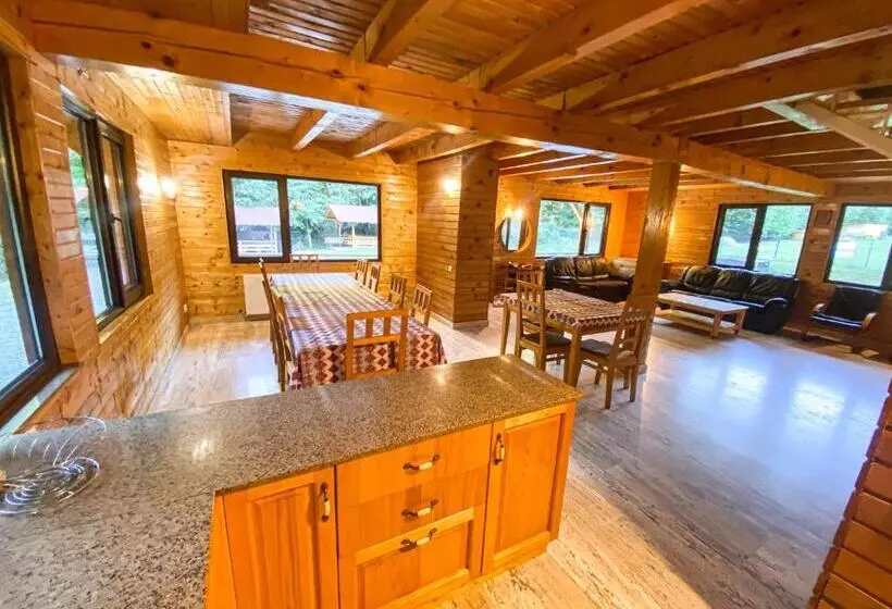 Pensiunea La Rus I Si Ii