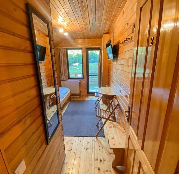 Pensiunea La Rus I Si Ii