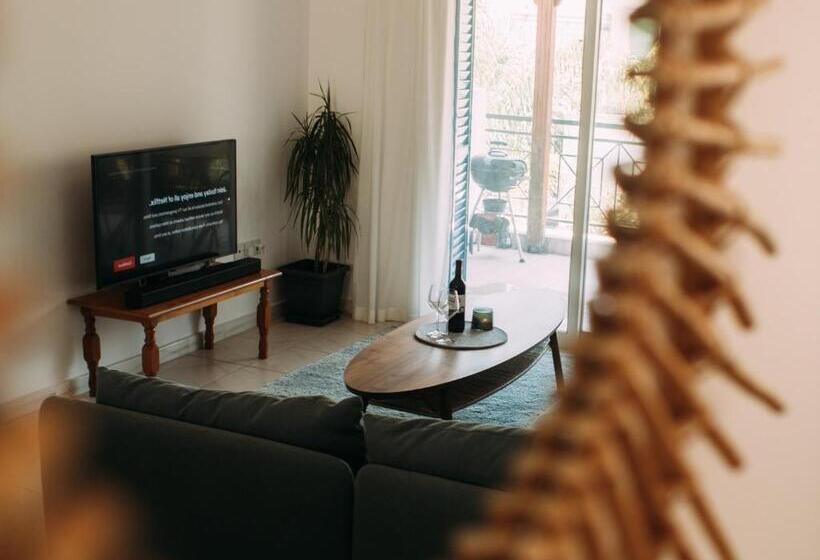 The Salnik Beach Apartment