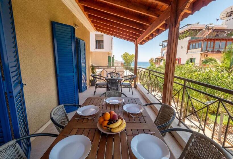 The Salnik Beach Apartment