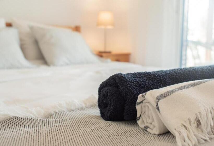 The Salnik Beach Apartment